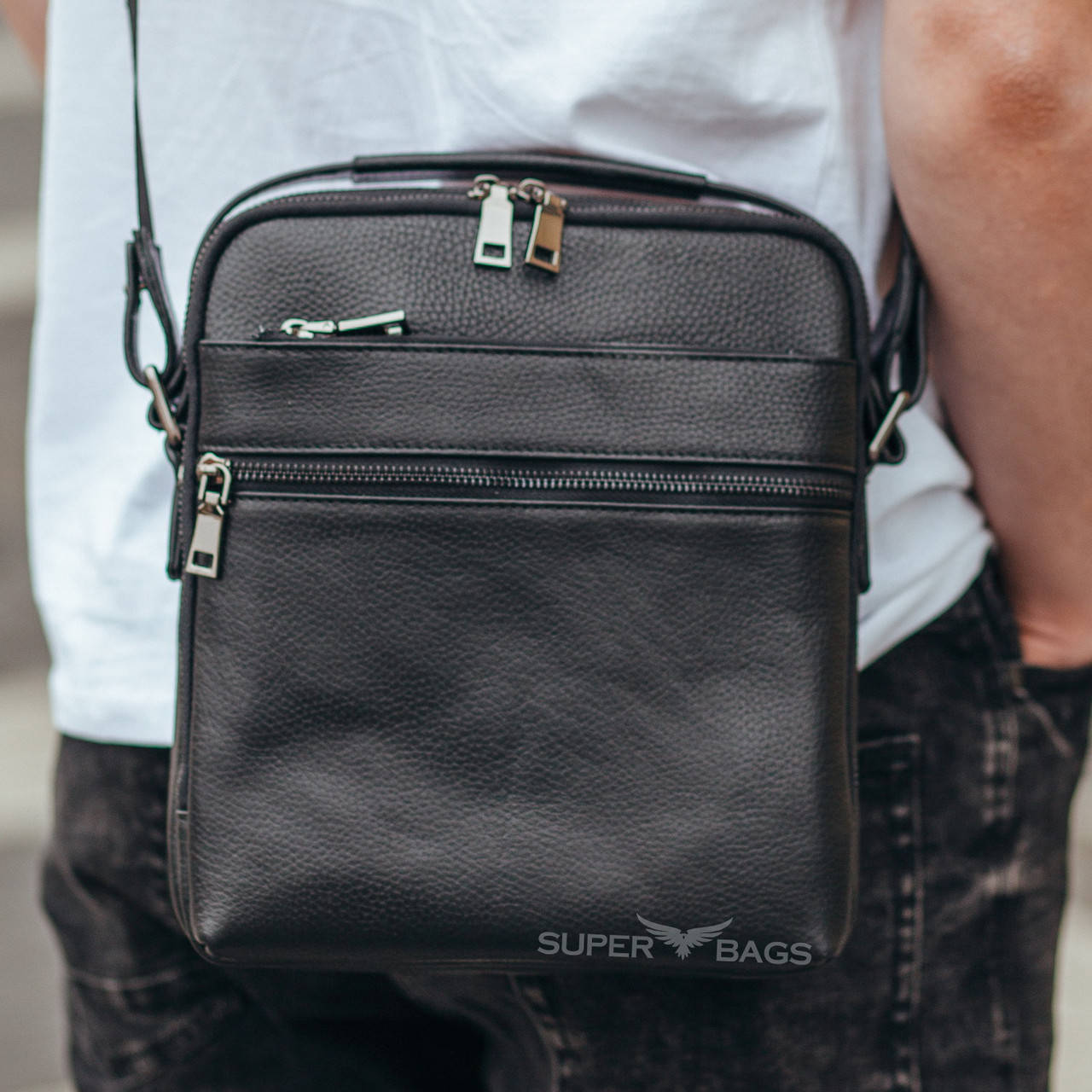 

Мужская кожаная сумка Tiding Bag 412072 Черная, Черный