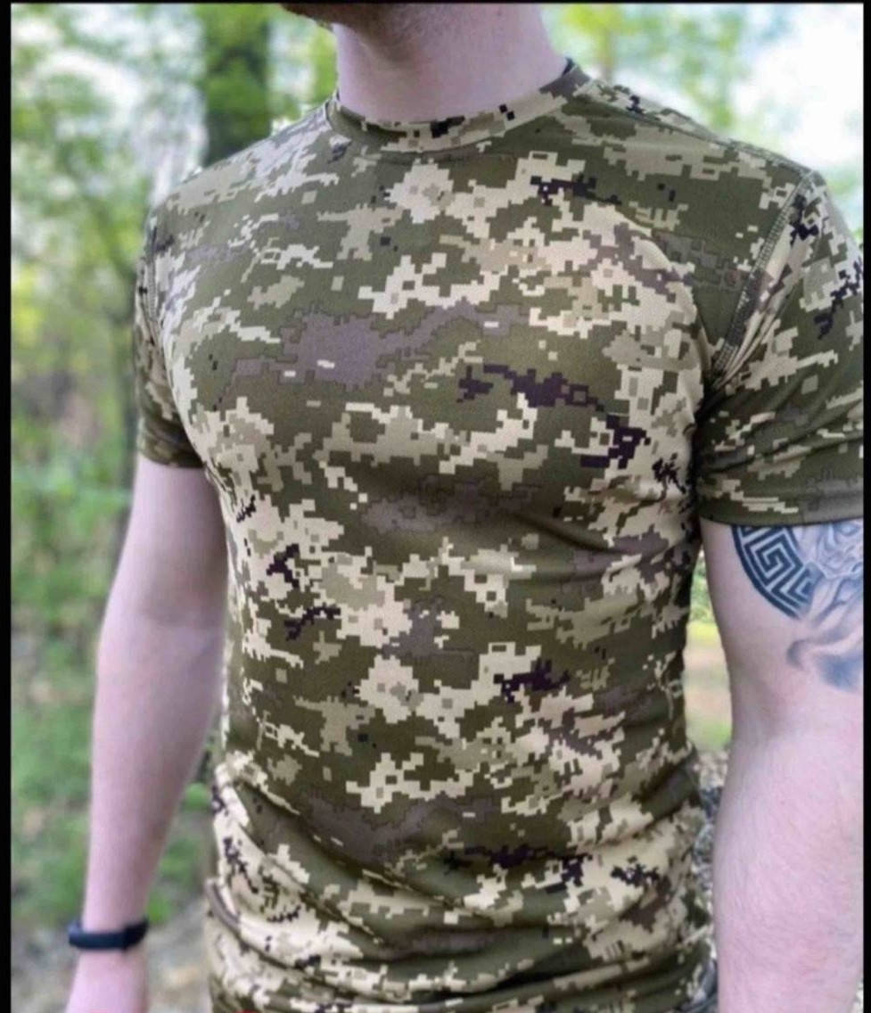 

Футболка военная пиксель