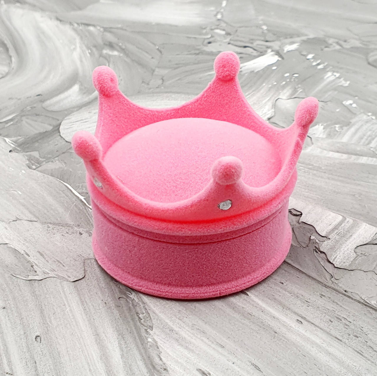 

Футляр Корона 32463 розовый бархат для кольца-серег размер 6х4.5 см