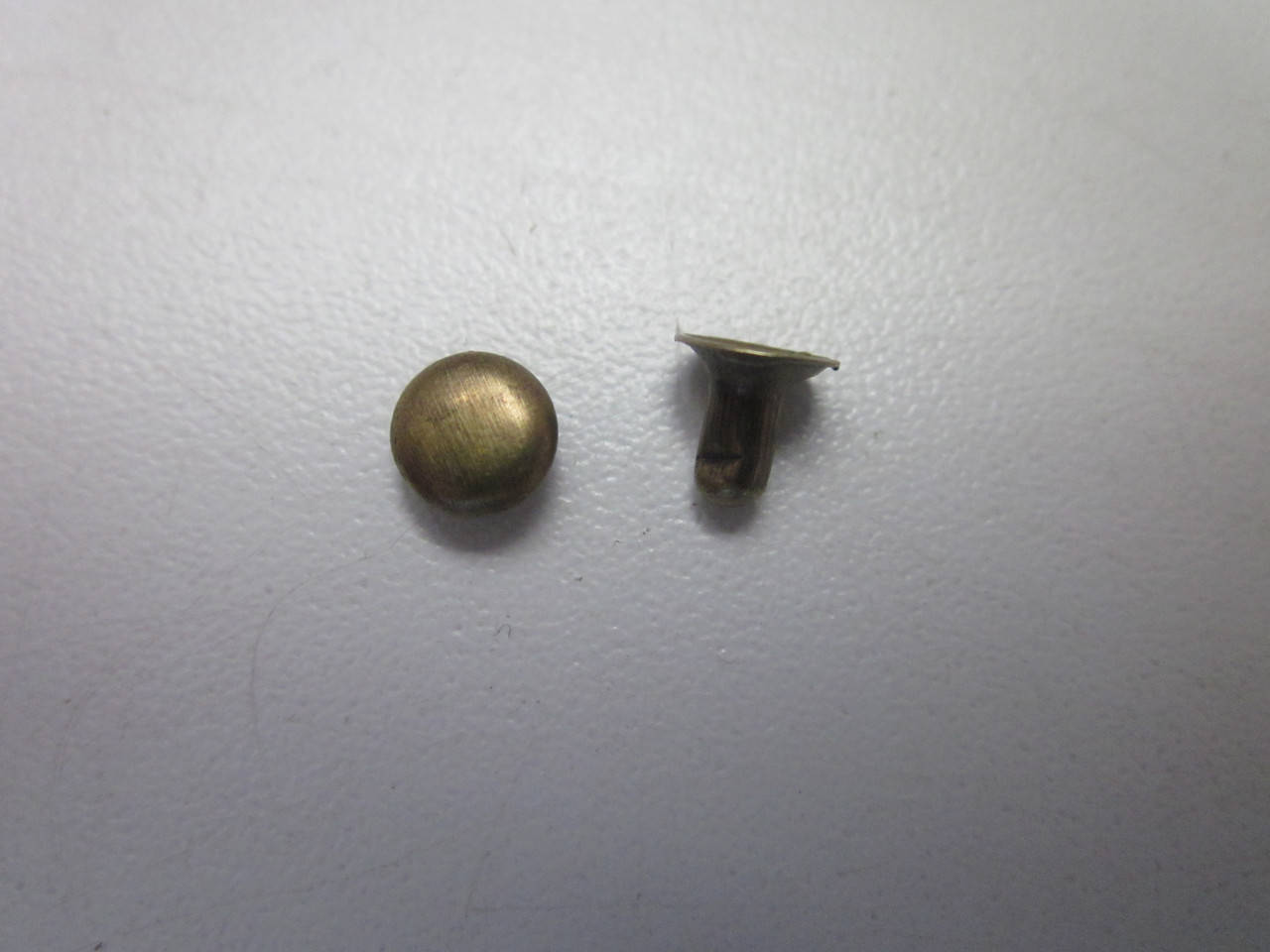 

Хольнитен (заклёпка) односторонний 9 х 9 х 9 мм антик