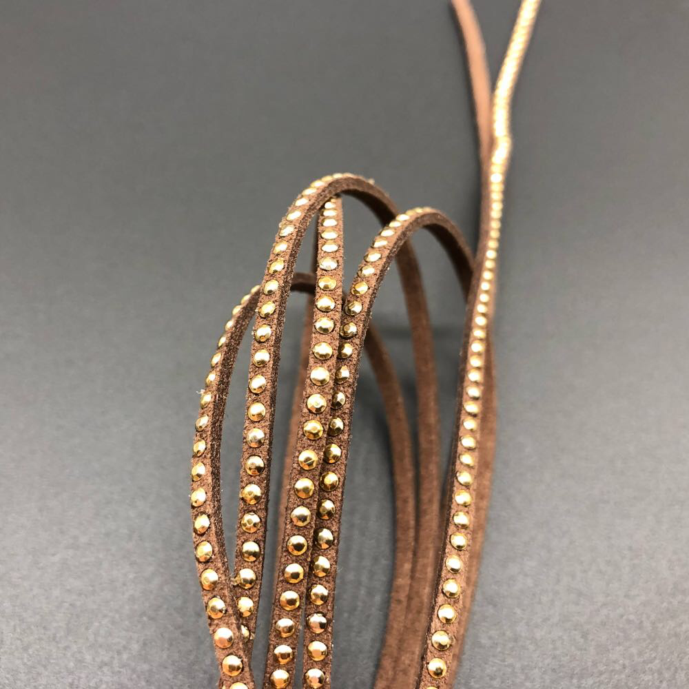 

Кожаные шнурки с камешками. Цвет коричневый. 120см. 3мм
