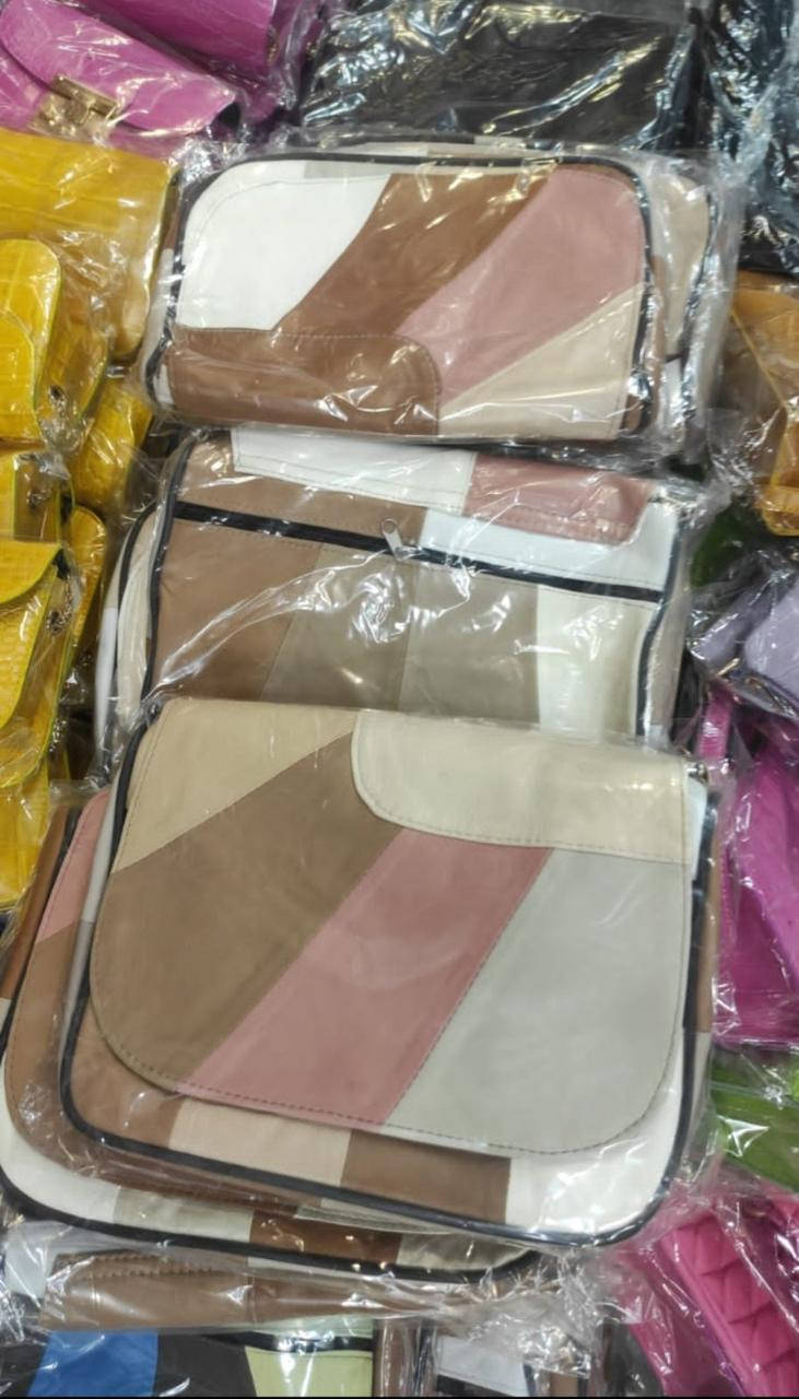 

Сумка-клатч женская кожаная, размер 22*28*8см "David Bags" недорого оптом от прямого поставщика