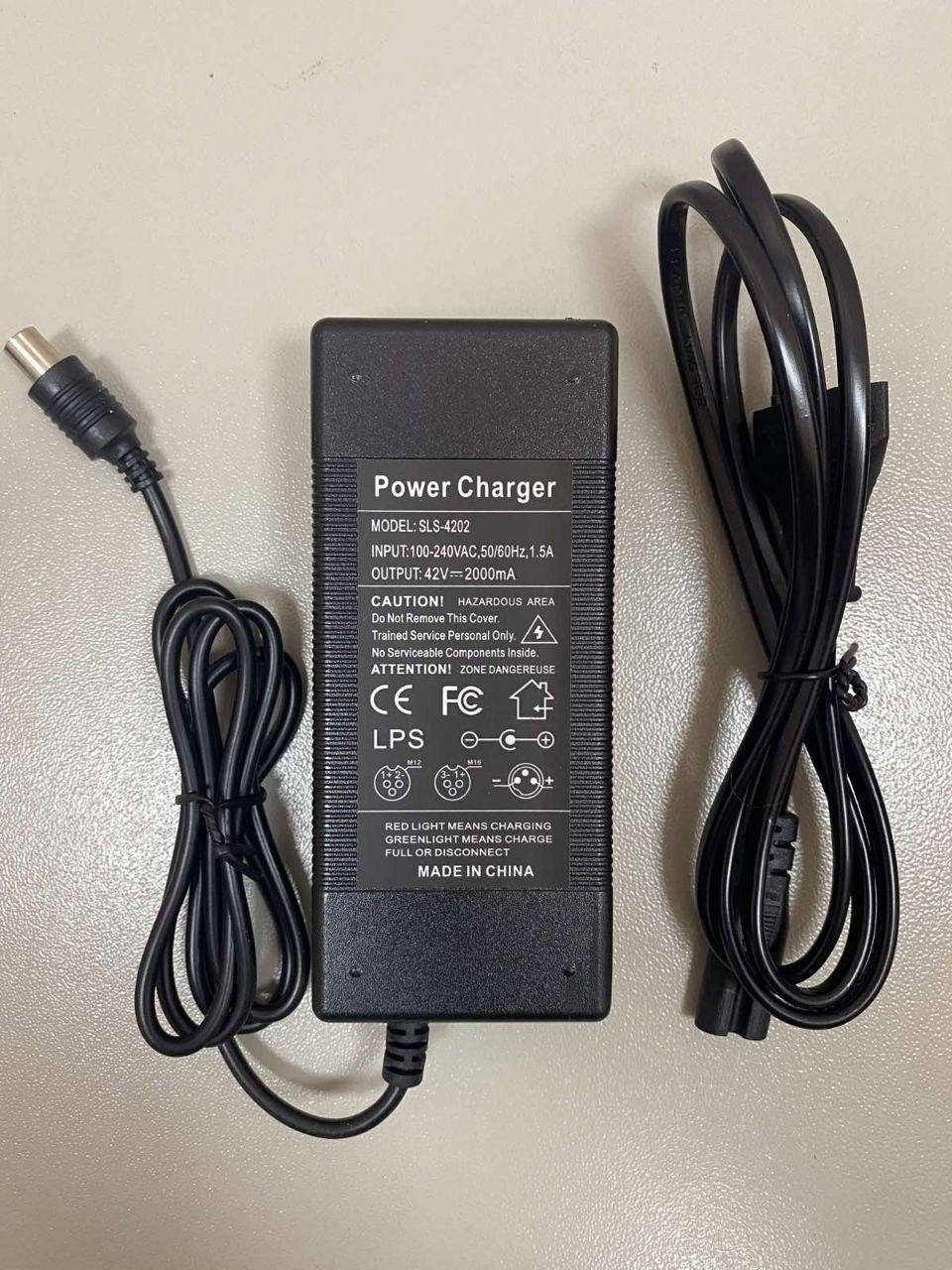 

Зарядное устройство для электросамоката Xiaomi M365, Crosser M5, Черный