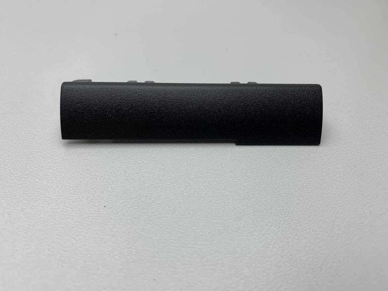 

Dell latitude E6540 Precision M2800 Корпус E (Сервисный люк к HDD) нов