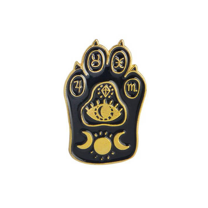 

"Кошачья лапка - глаз в золоте" значок (пин) металлический