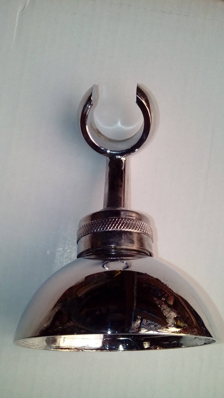 

Держатель для душа металлический.