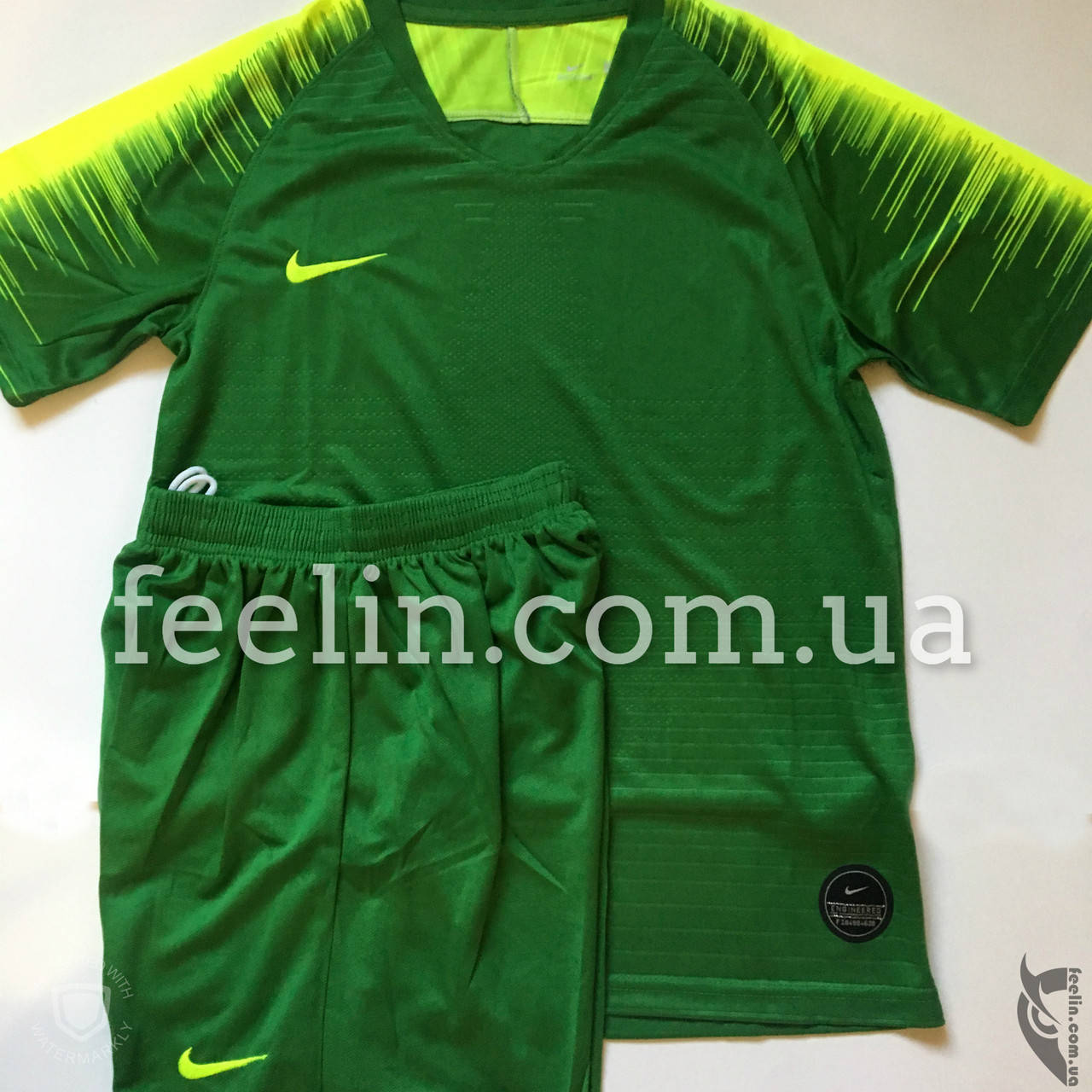 

Футбольная форма игровая Nike (Найк темно зеленая) L (на рост 170-175 cм)