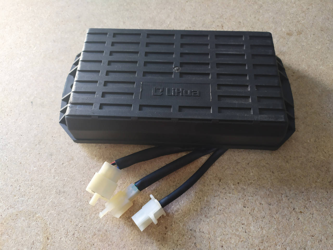 

Автоматический регулятор напряжения для генератора 15 KW