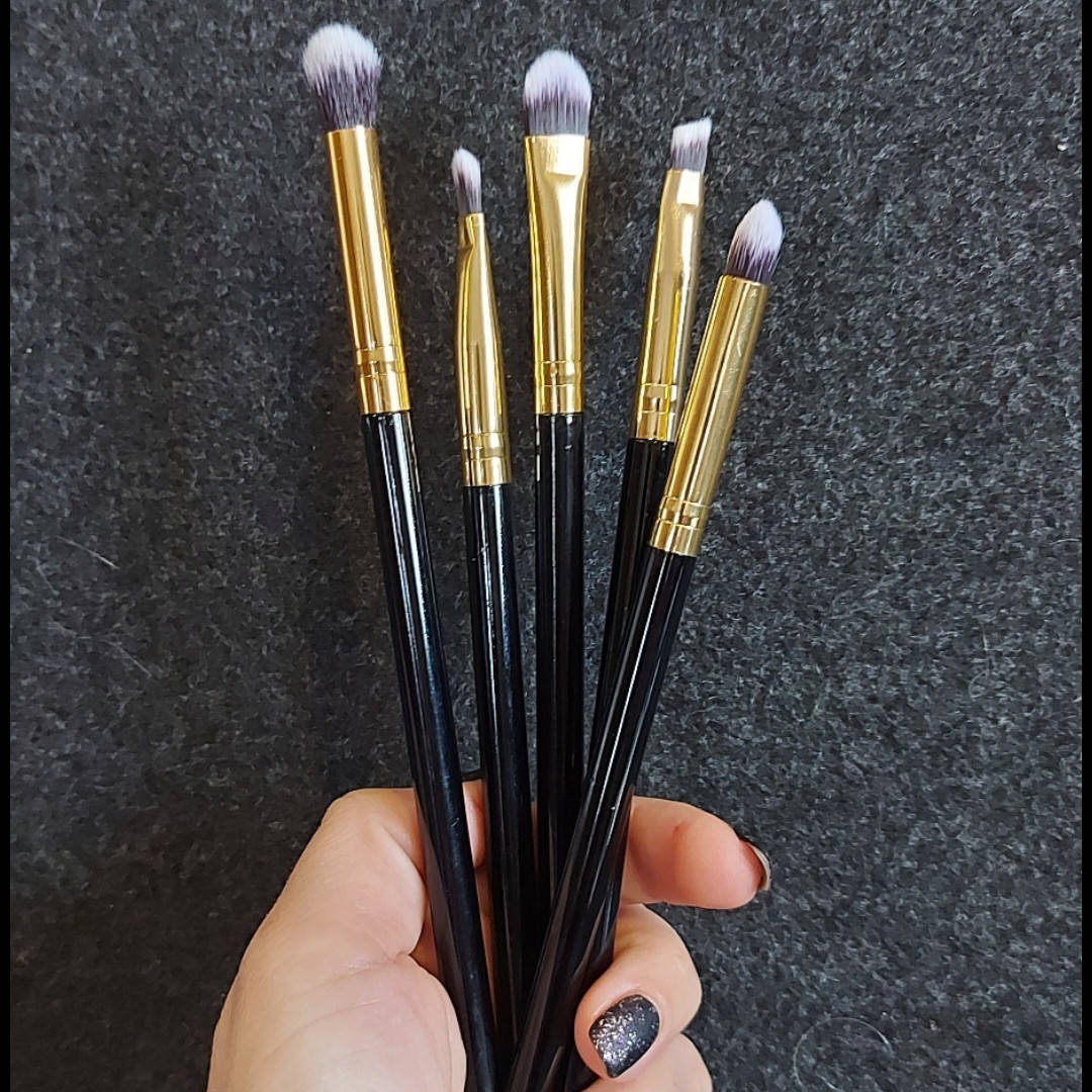 

Набор кисточек для макияжа 5шт