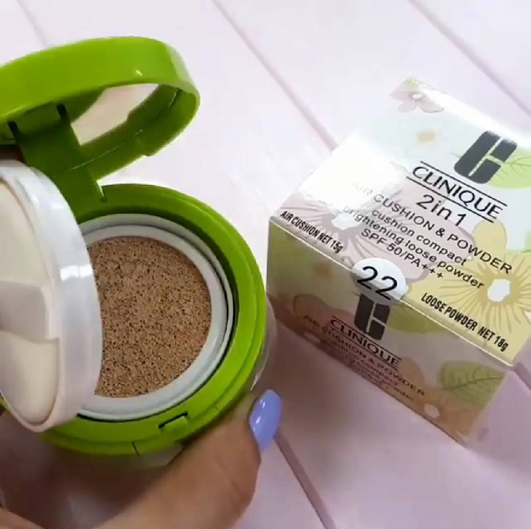 

Кушон Clinique Blended Face Powder and Brush