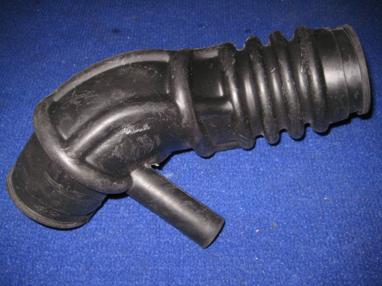 

Шланг патрубок гофра подачи воздуха Део Деу Сенс Daewoo Sens 1311-1109067