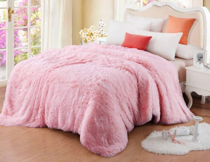

Меховой плед покрывало Травка полуторный 160х200 см Розовый (1005700)
