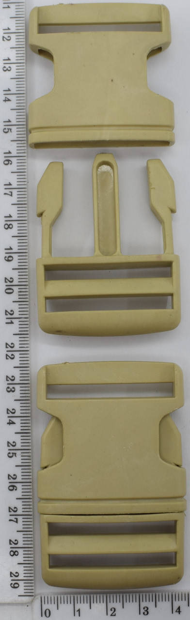 

Карабин фастекс пластм под тесьму шир 3,8см св.беж уп=25шт