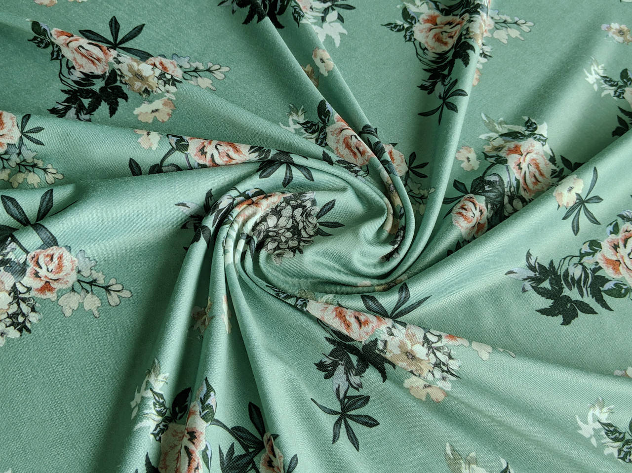 

Ткань Трикотаж масло цветочный букет, серо-мятный