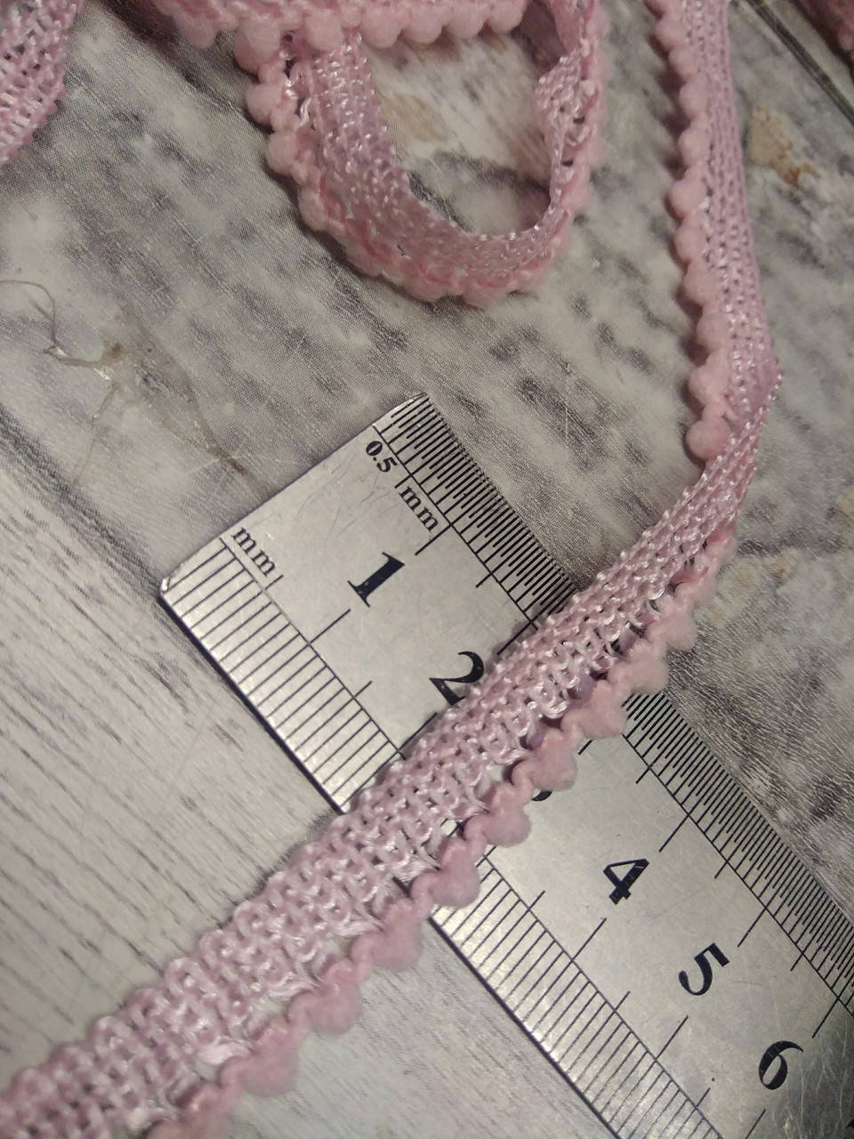 

Тесьма кружево помпоны 1см . Розовые., Розовый