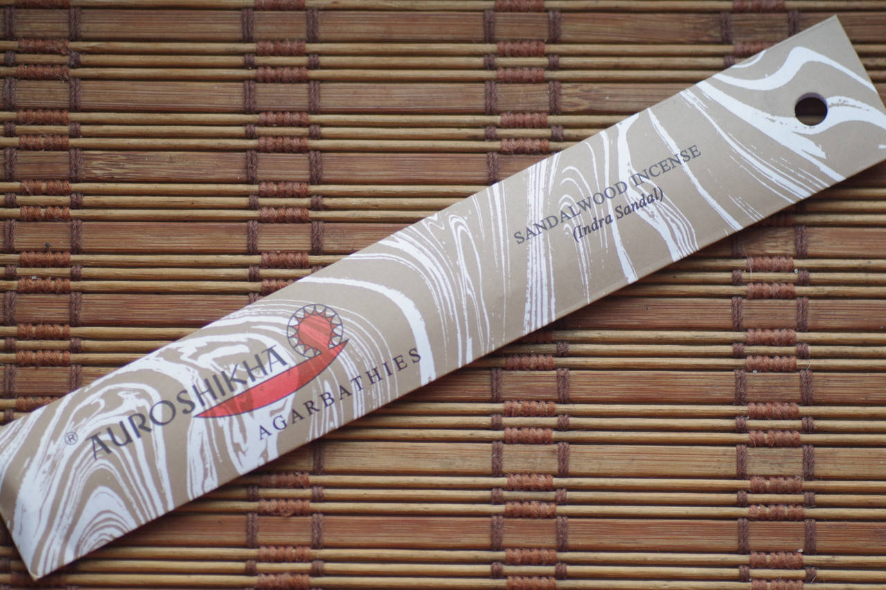 

Индийские благовония Auroshikha sandalwood сандал (indra sandal)