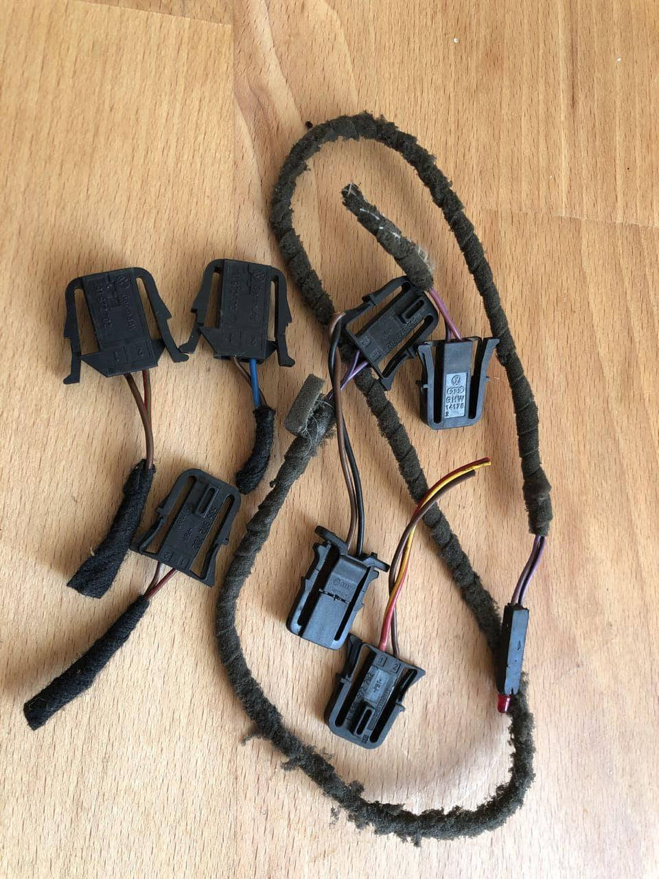 

Элетрический разьем 191972702 VAG VW Skoda SuperB Seat Audi запчасти б\у шрот