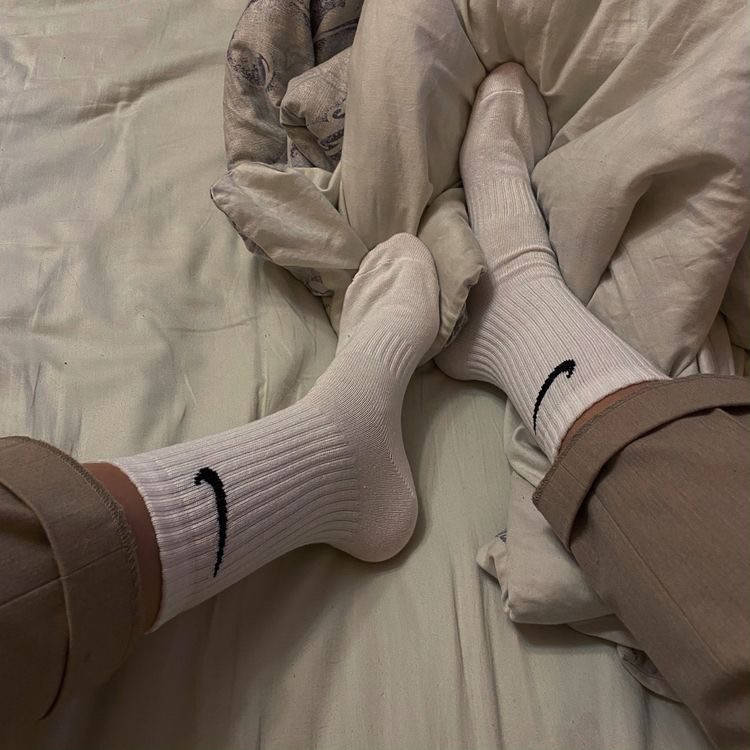 

Высокие белые женские носки найк, puma,Adidas,Reebok,