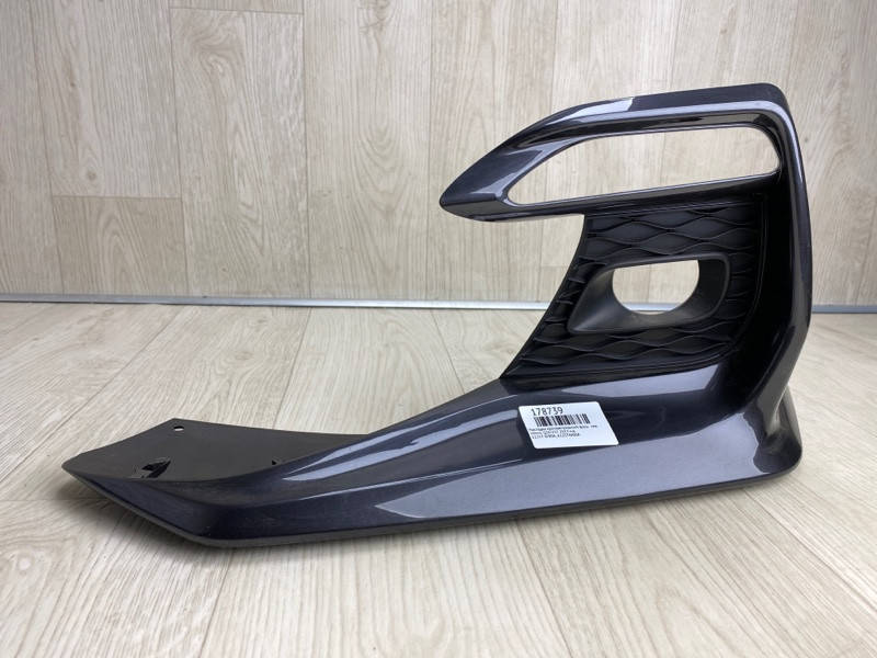 

Накладка противотуманной фары Infiniti Q50 V37 2017- 62257-6HJ0A Лев.