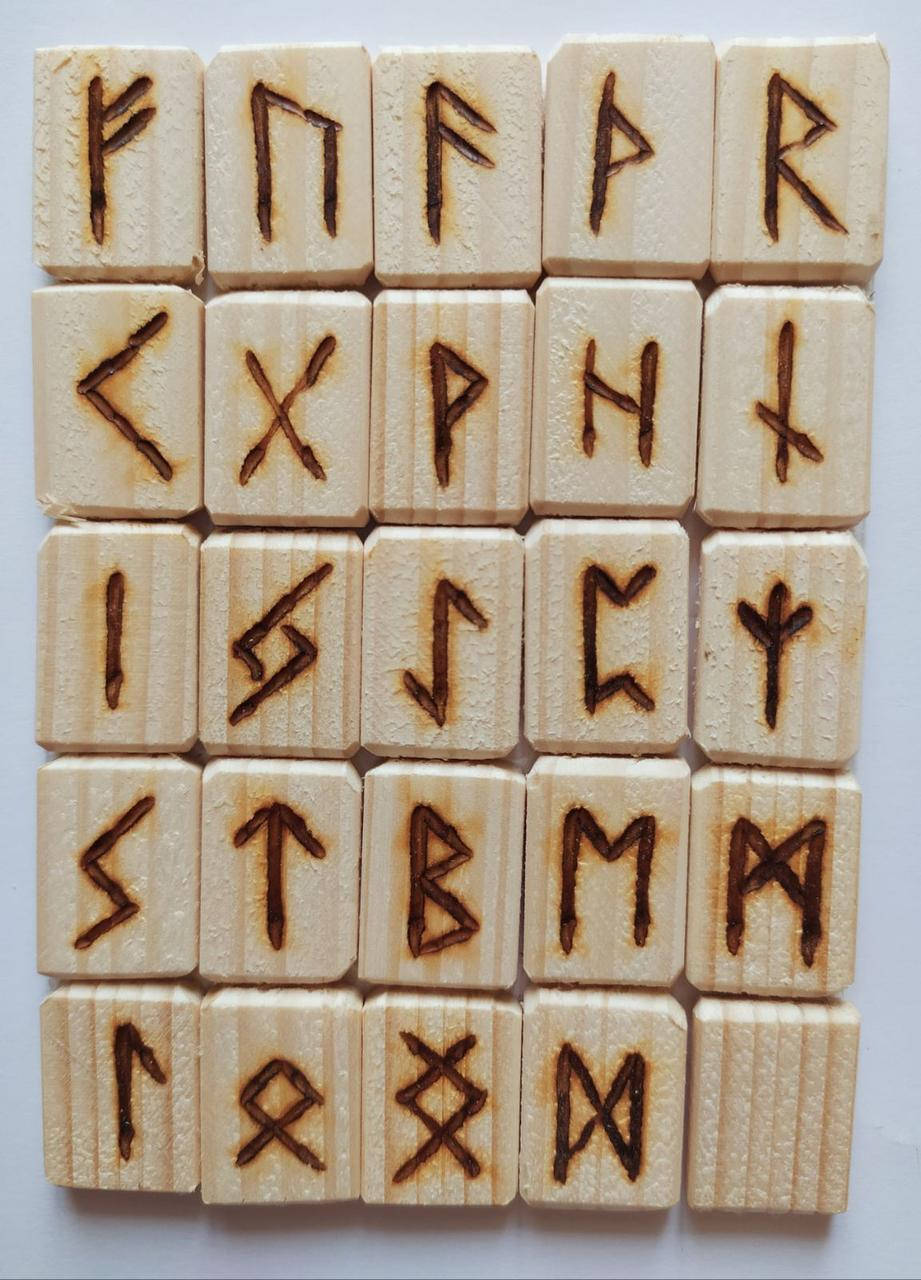

Руны деревянные, Сосна, Ель ( 2,5 х 1,8 см )