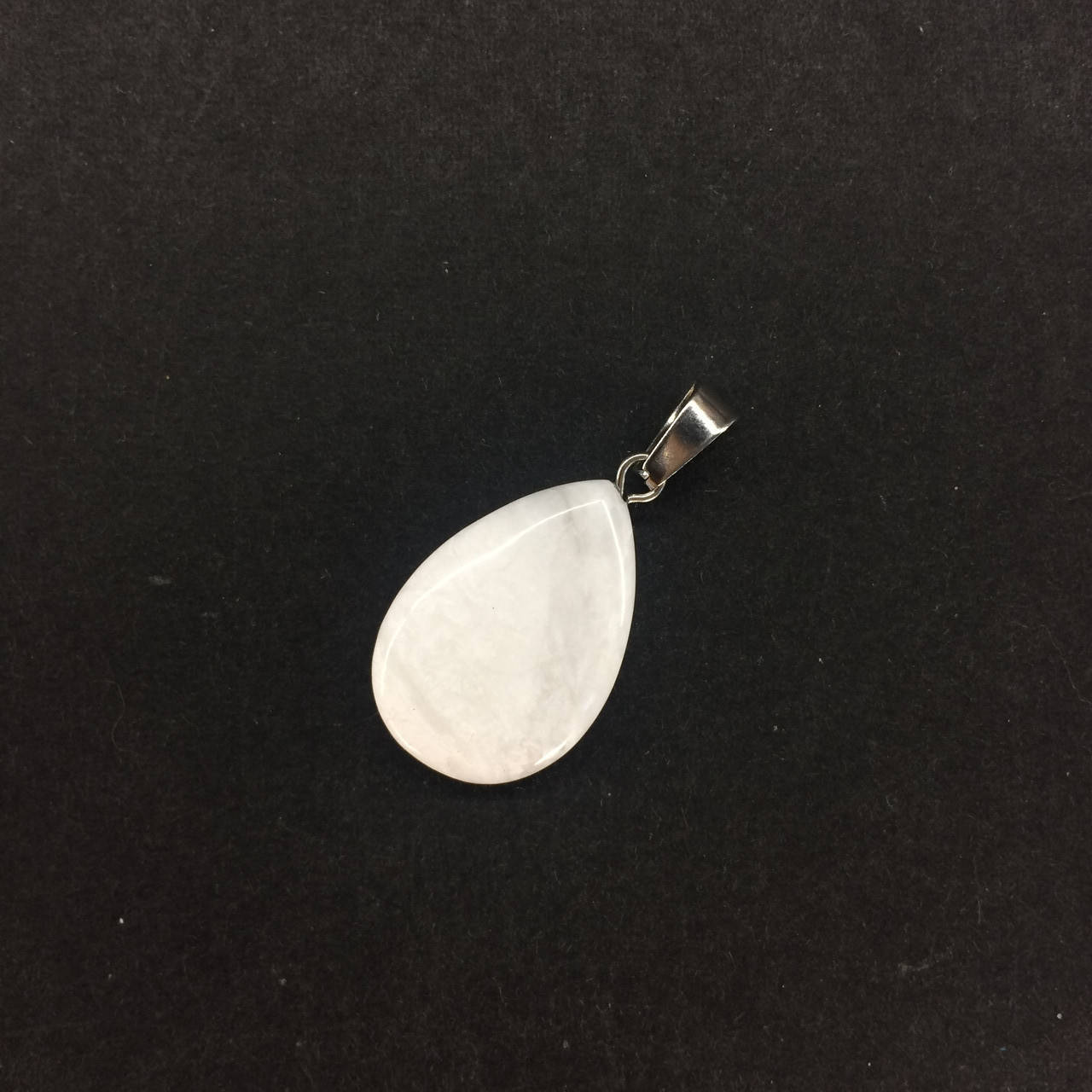 

Кулон из натурального камня Магнезит капля