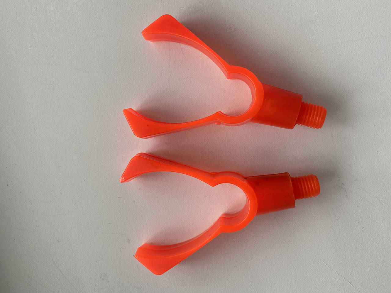 

Рогач FG FLUO ORANGE резьбовой NEW