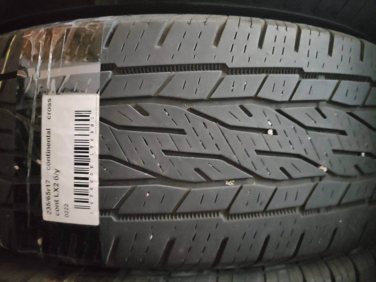 

235/65 R17 Continental cross contact LX2