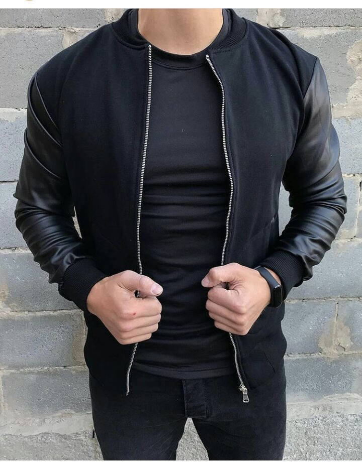 

Мужской черный бомбер с рукавами из эко-кожи