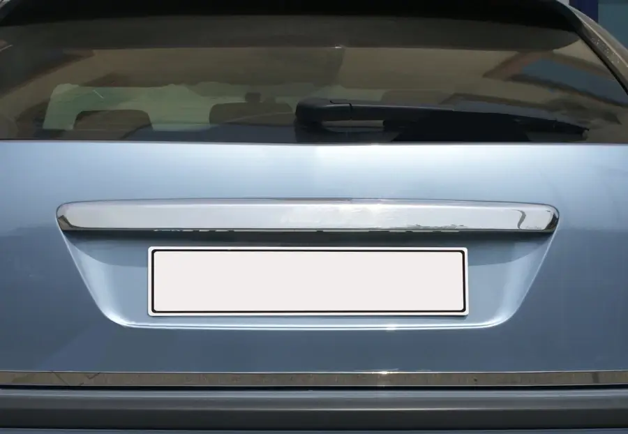 

FORD FOCUS 2005-2008 Накладка над номером (HB) Omsaline TMR Накладки на двери Форд Фокус 2