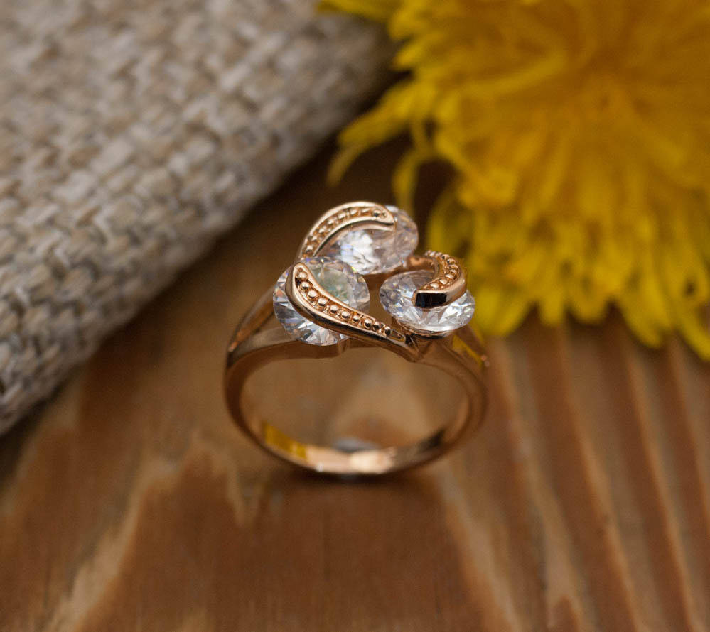 

Кольцо VR 995, Белый фианит, размер 17, позолота РО