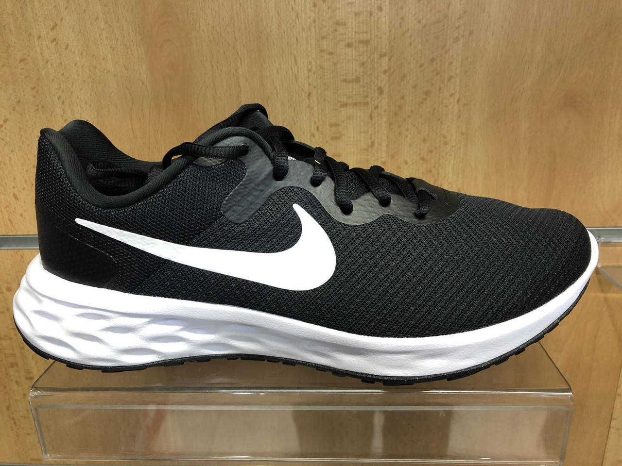 

Кроссовки Nike Revolution 6 NN (DC3728-003), Черно-белый