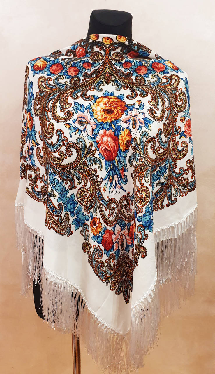 

Женский платок Цветы с бахромой в украинском стиле 120 х 120 см белый, Красный