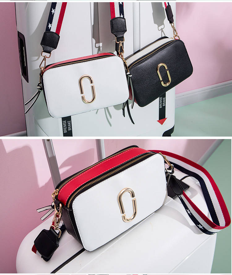 

Женская мини сумочка сумка клатч бананка на грудь боди новинка 2020, Черный