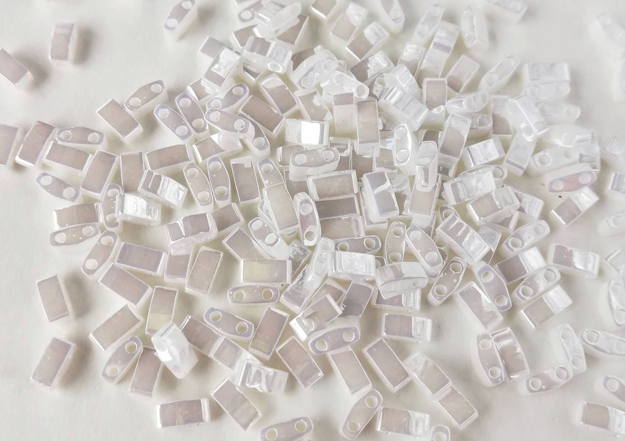 

Miyuki Half Tila HTL0420 White Pearl Ceylon