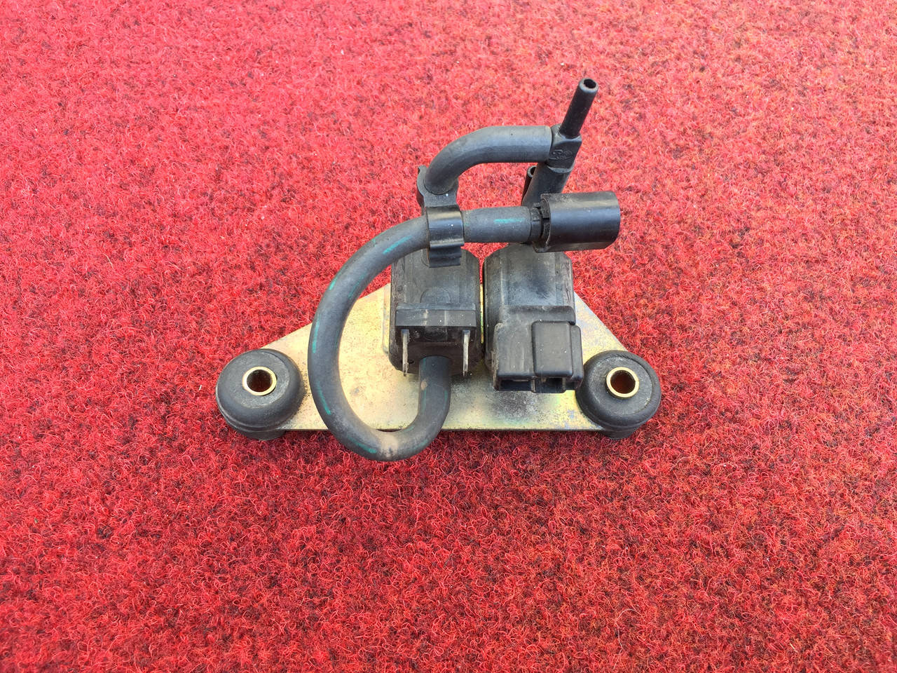 

Вакуумный клапан Mitsubishi Pajero Sport k5t81291