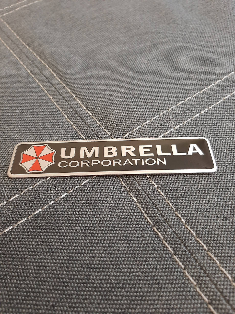 

Емблема на авто UMBRELLA 120×26 мм