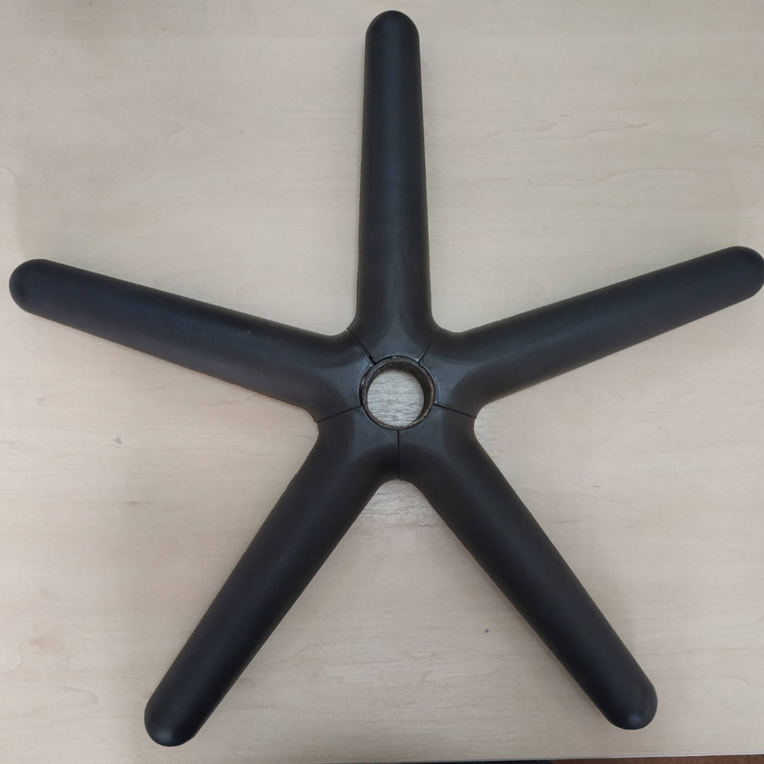 

Крестовина металлическая в пластиковом кожухе 640мм. 10 мм.