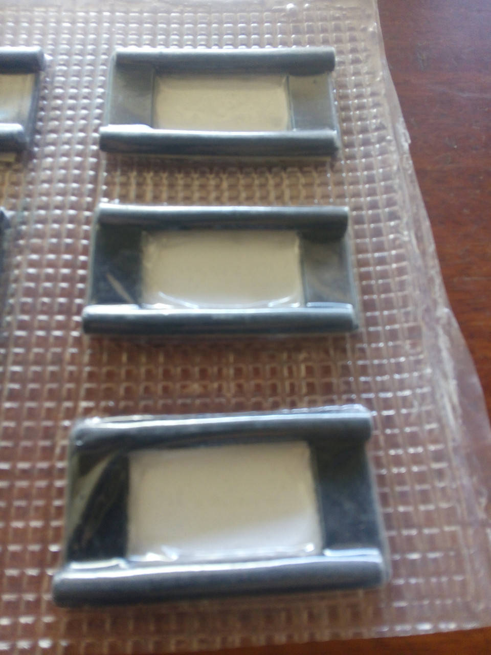 

Флажки (прокладка держателя сальника) Волга,ГАЗ 53 широкие (компл.2шт)