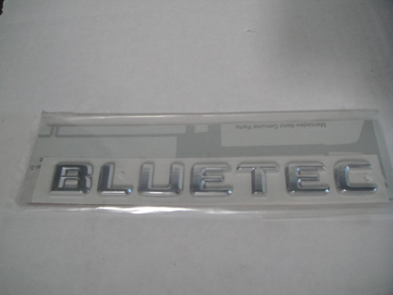 

Mercedes ML W166 2012-2015 надпись эмблема значок Bluetec на багажник Новый Оригинал