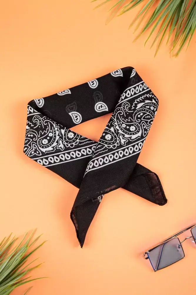 

Бандана с принтом (чёрная)