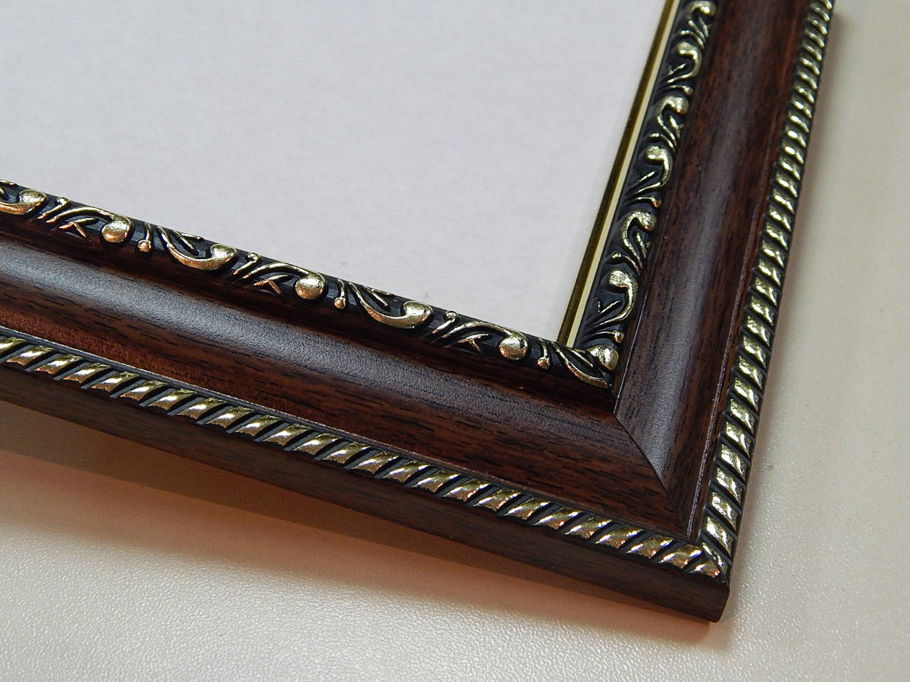 

ФОТОРАМКА 40х60.Рамки для фото,вышивок,картин., Белый