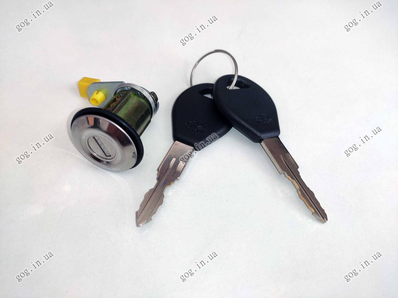 

Сердцевина замка багажника Nissan Primera P10, Synny N13, Micra K11 с ключами