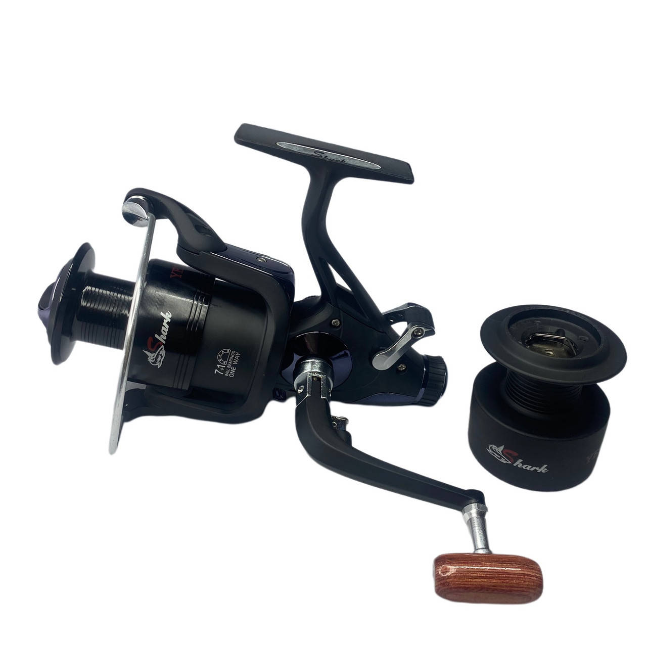 

Катушка карповая Shark YE 35 (7+1bb) с бейтранером (металлическая шпуля)