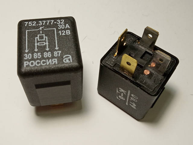 

Реле вентилятора Сенс 752.3777-32