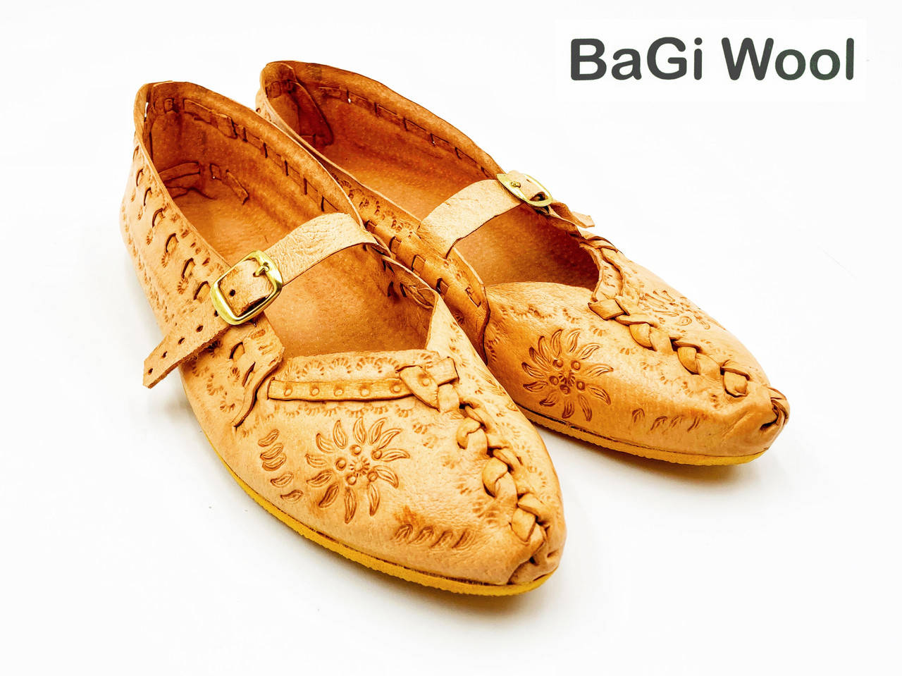 

Мужские гуцульские лапти