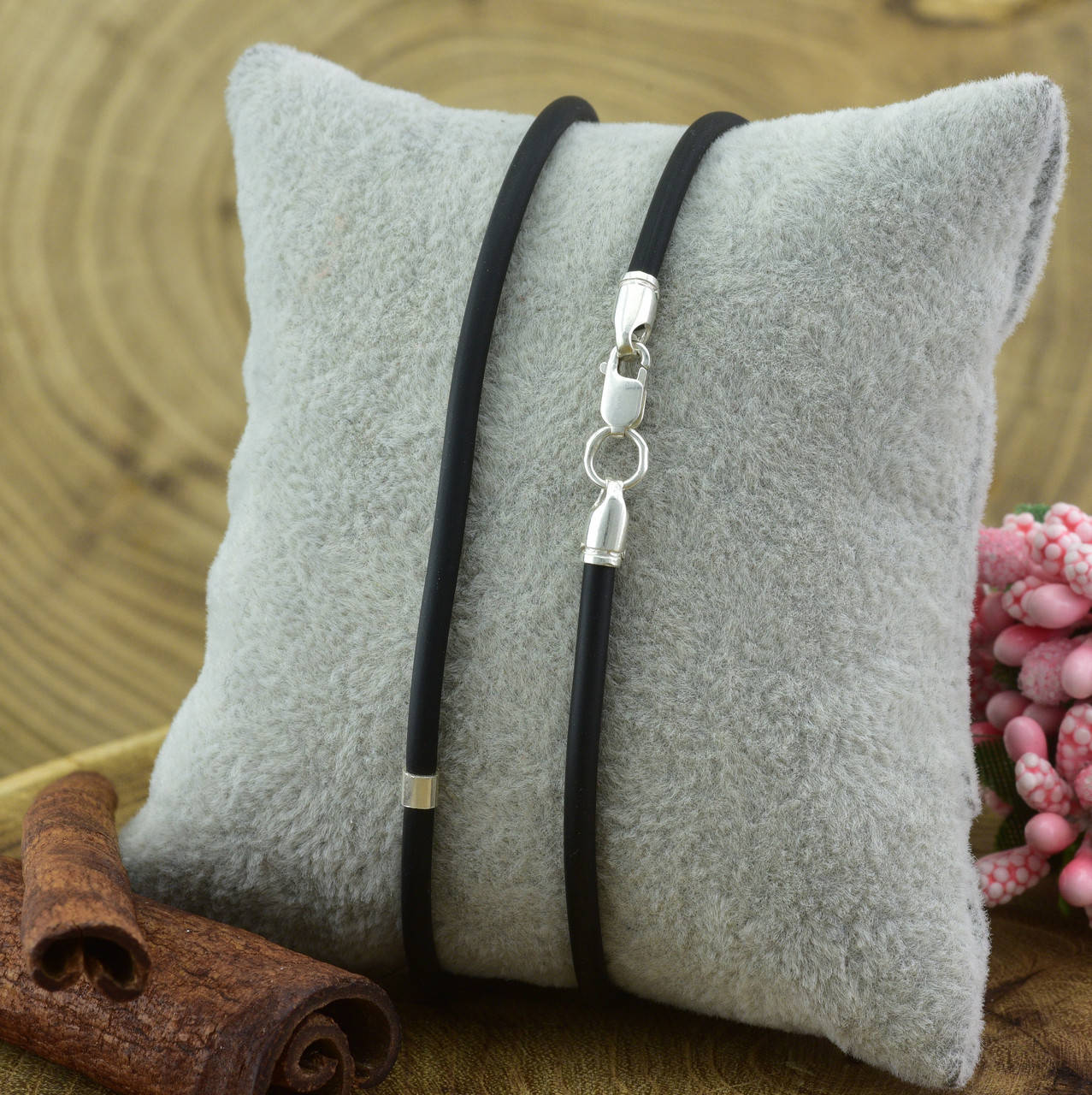 

Шнурок каучуковый ширина 3 мм длина 60