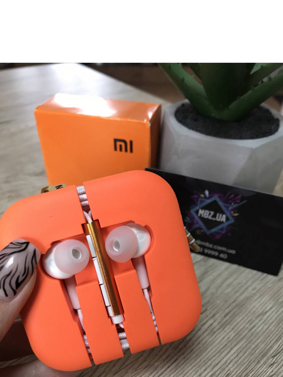 

Вакуумные наушники XIAOMI M5-BOX mini jacks 3,5 mm Piston с микрофоном, Белый