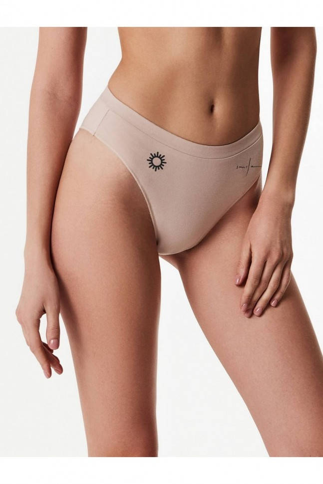 

Трусы женские Conte TATTOO STYLE LBR 1483 «бразилиана» с тату-рисунками, XS (90), natural