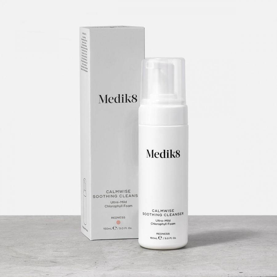 

Очищающая пенка для чувствительной кожи Medik8 Calmwise soothing cleanser 150ml