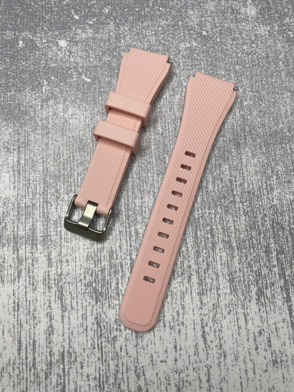

Ремешок на часы Amazfit gts 2/ Samsung galaxy Active 2 (20mm). Пудра, бежевый